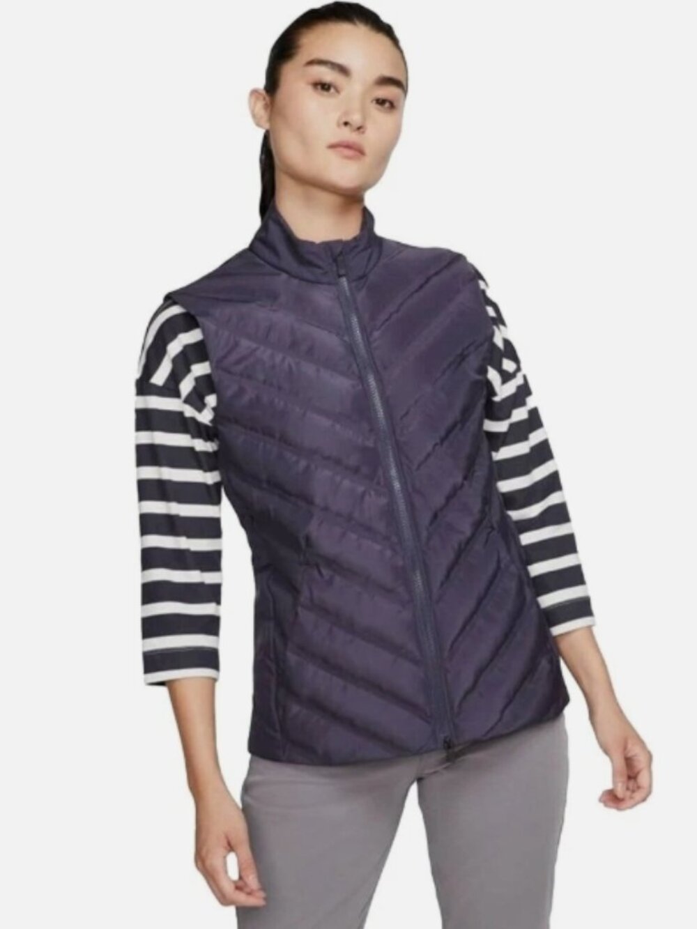 Nike Women's AEROLOFT Repel Lightweight Golf Vest (Gridiron) Size Large
